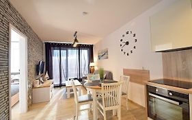 Apartament Oliwka z Prywatnym Miejscem Postojowym